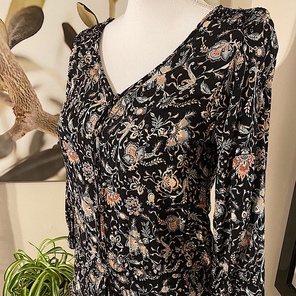 MOSSIMO SUPPLY CO • Floral Paisley Romper - Picture 8 of 10